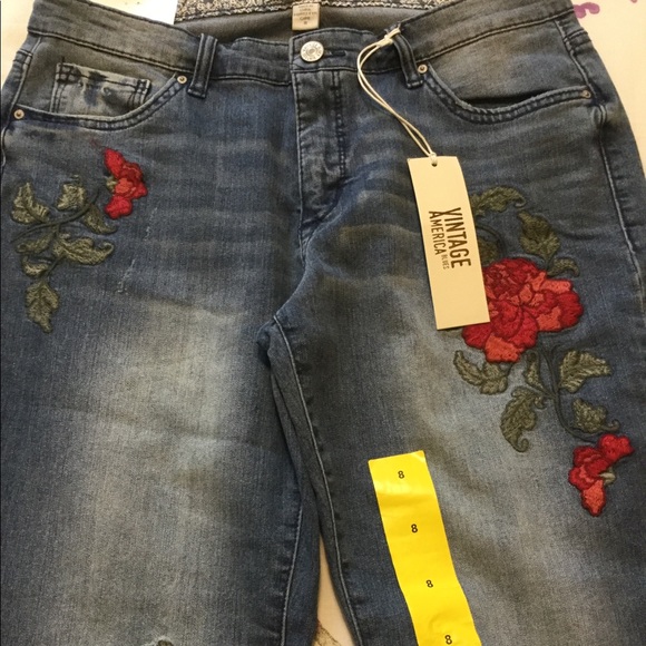 4-16. jeans with embroidered roses. - Picture 2 of 8